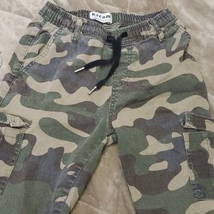Camo pants
